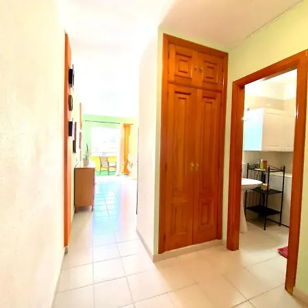 Bonito Apartamento De Un Dormitorio, Con Vista A La Piscina En Costa De Silencio, Tenerife Sur
