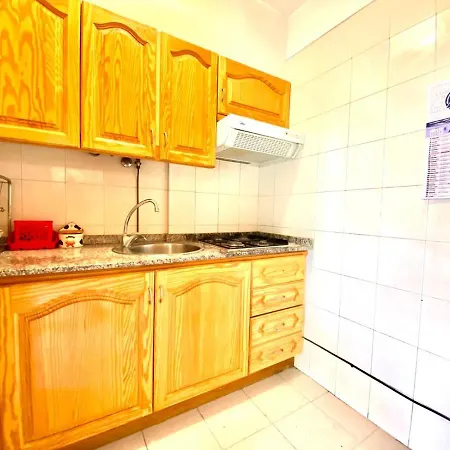 Bonito Apartamento De Un Dormitorio, Con Vista A La Piscina En Costa De Silencio, Tenerife Sur