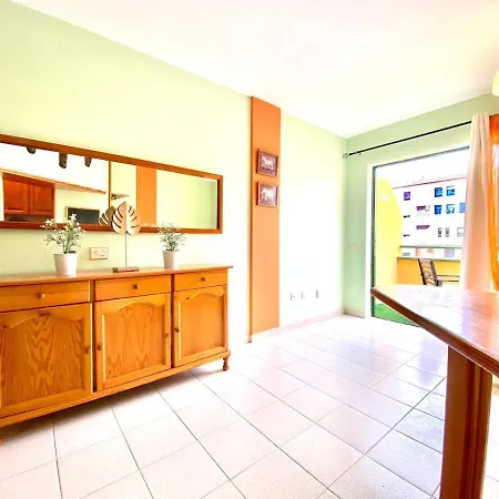 Bonito Apartamento De Un Dormitorio, Con Vista A La Piscina En Costa De Silencio, Tenerife Sur